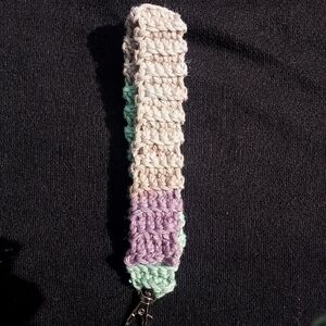 crocheted keys wristlet - handmade